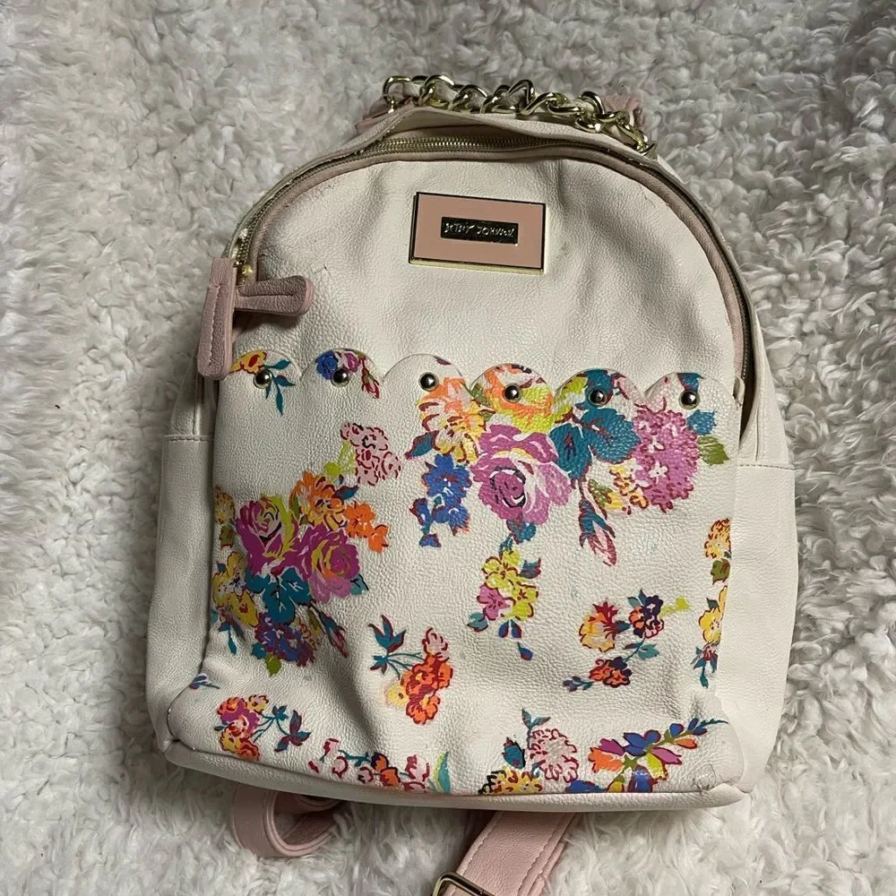 BETSEY JOHNSON BACKPACK BONE BLUSH PINK FLORAL hand bag